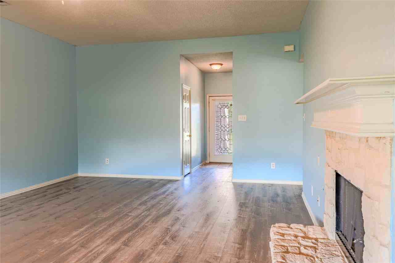 1019 Telluride Dr - Photo 5 of 21