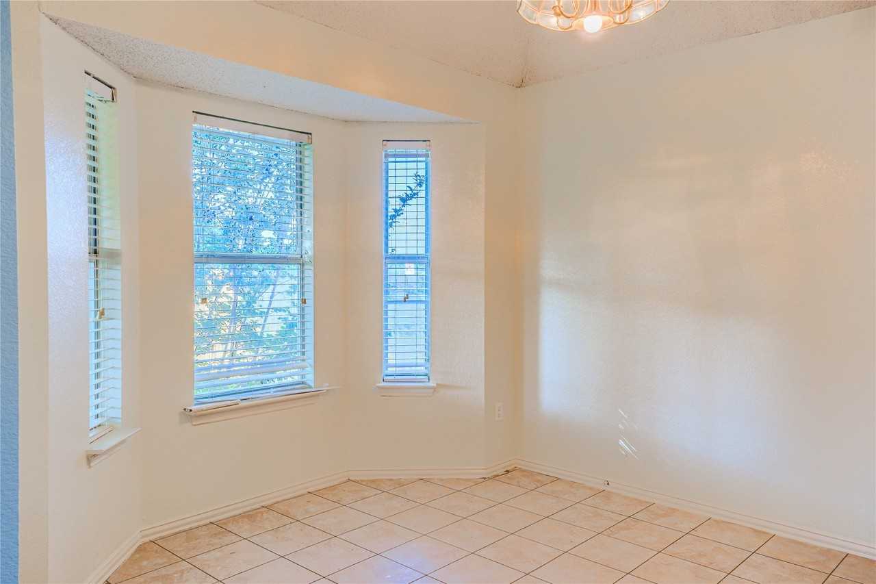 1019 Telluride Dr - Photo 7 of 21