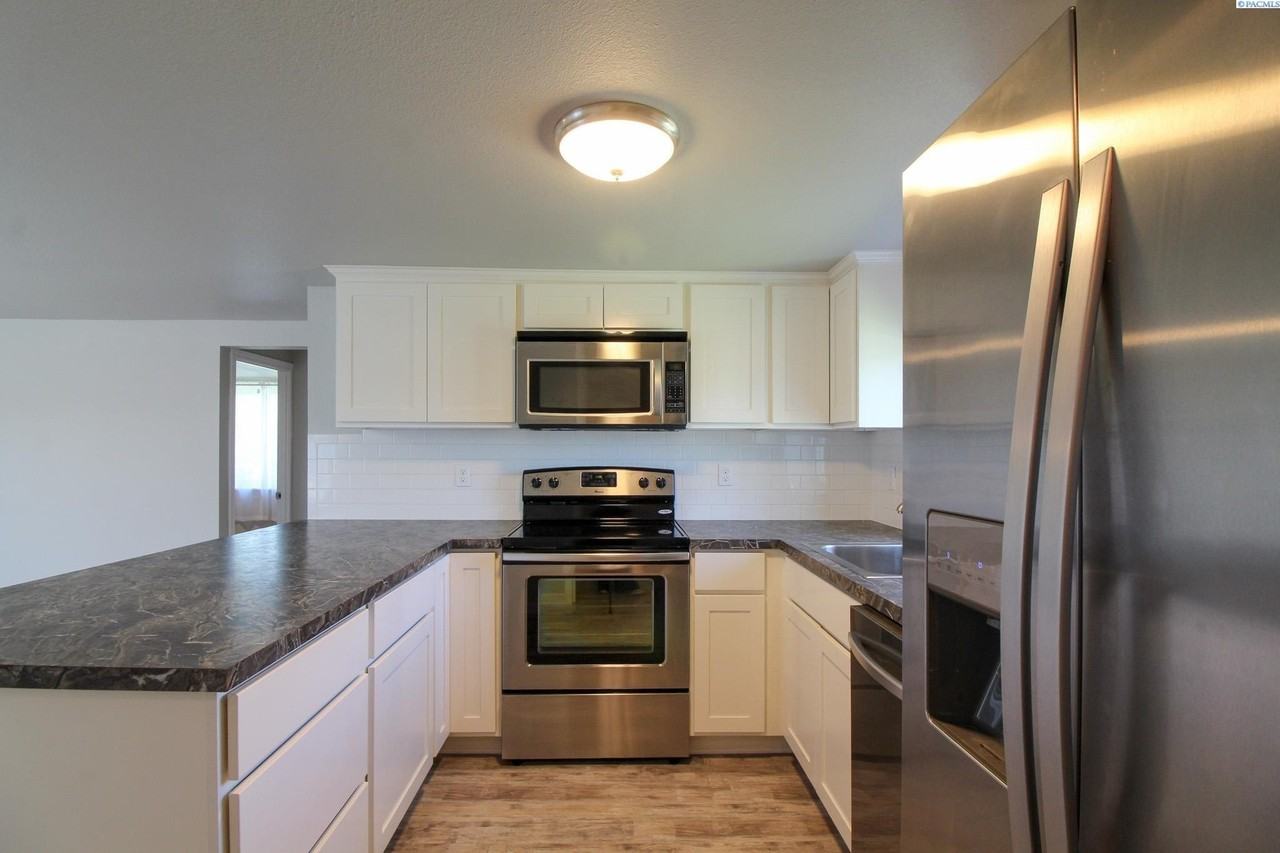 103 Casey Ave - Photo 7 of 16