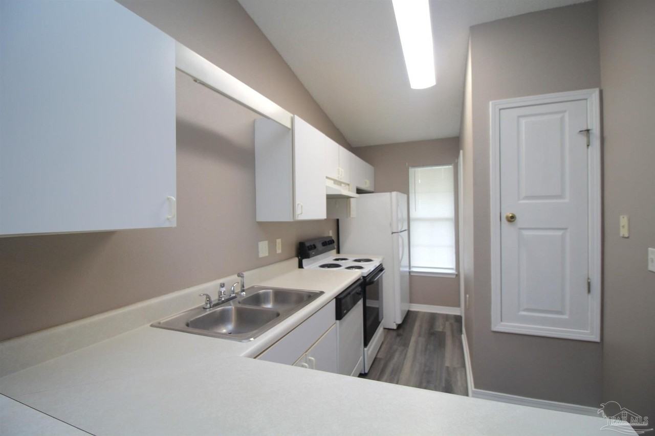 309 Loveland Cir - Photo 5 of 13