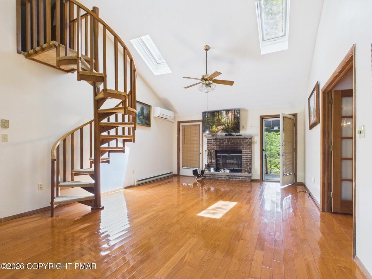 4167 Forest Dr - Photo 4 of 21