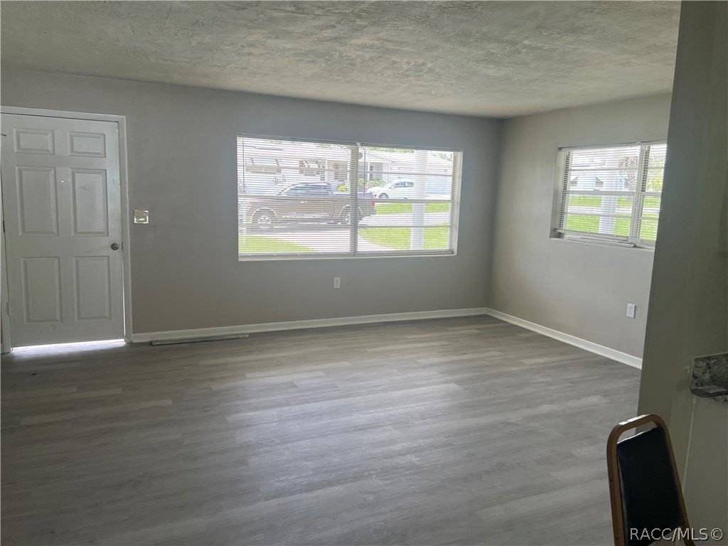 104 S Adams St - Photo 6 of 12