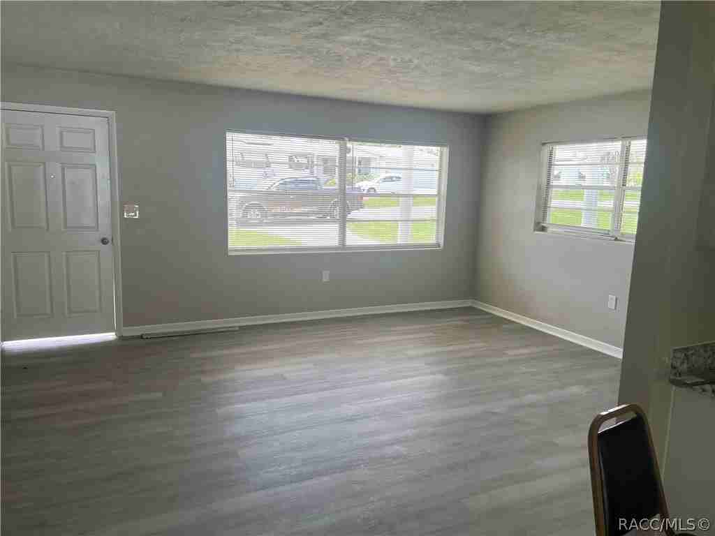 104 S Adams St - Photo 7 of 12