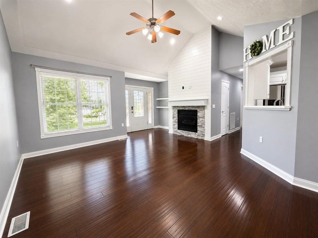 1284 Trillium Ln - Photo 4 of 25