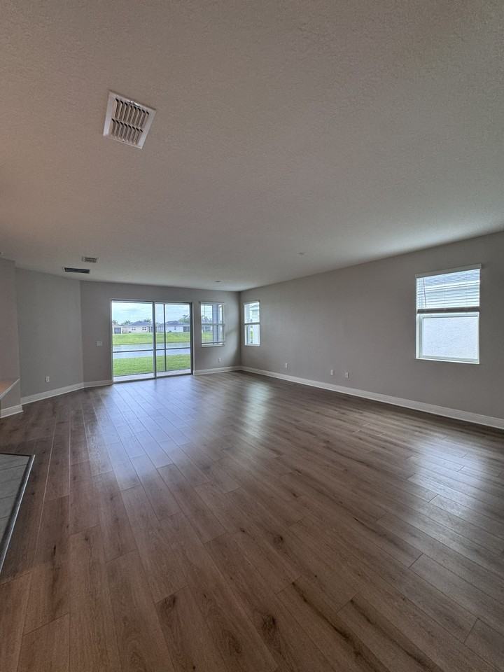 3550 78th Ave E #NA - Photo 3 of 18