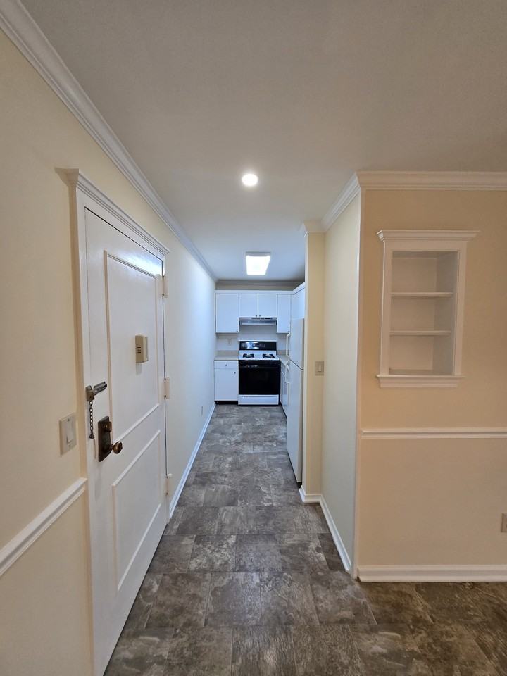 235 Henry Ave #12E - Photo 3 of 12