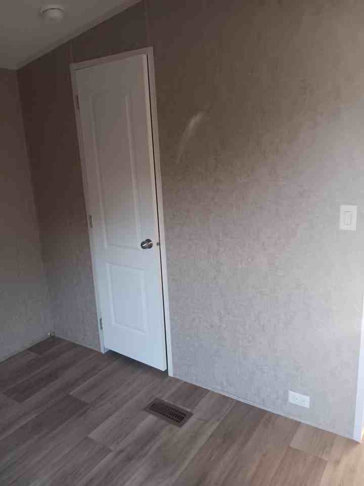 606 River Rd #6 - Photo 4 of 8