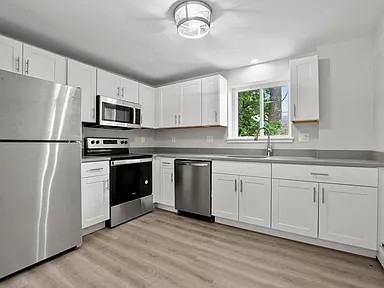 19 Walnut St #3 - Photo 2 of 8