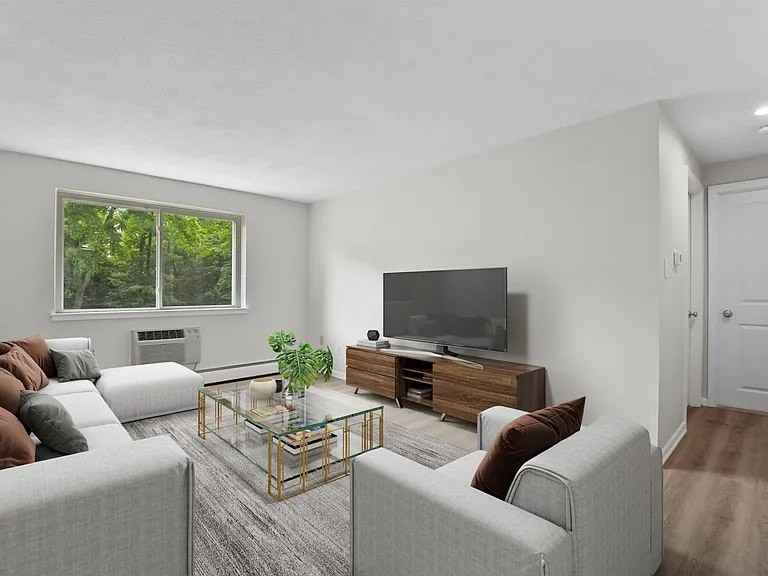 19 Walnut St #3 - Photo 5 of 8