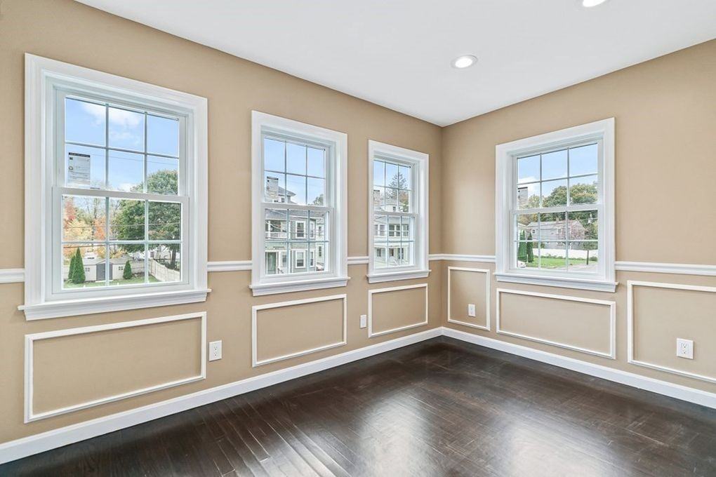35 Lincoln St #2 - Photo 4 of 12