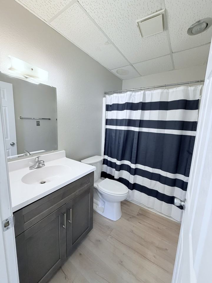 104 6th St Ne #1 - Photo 7 of 10