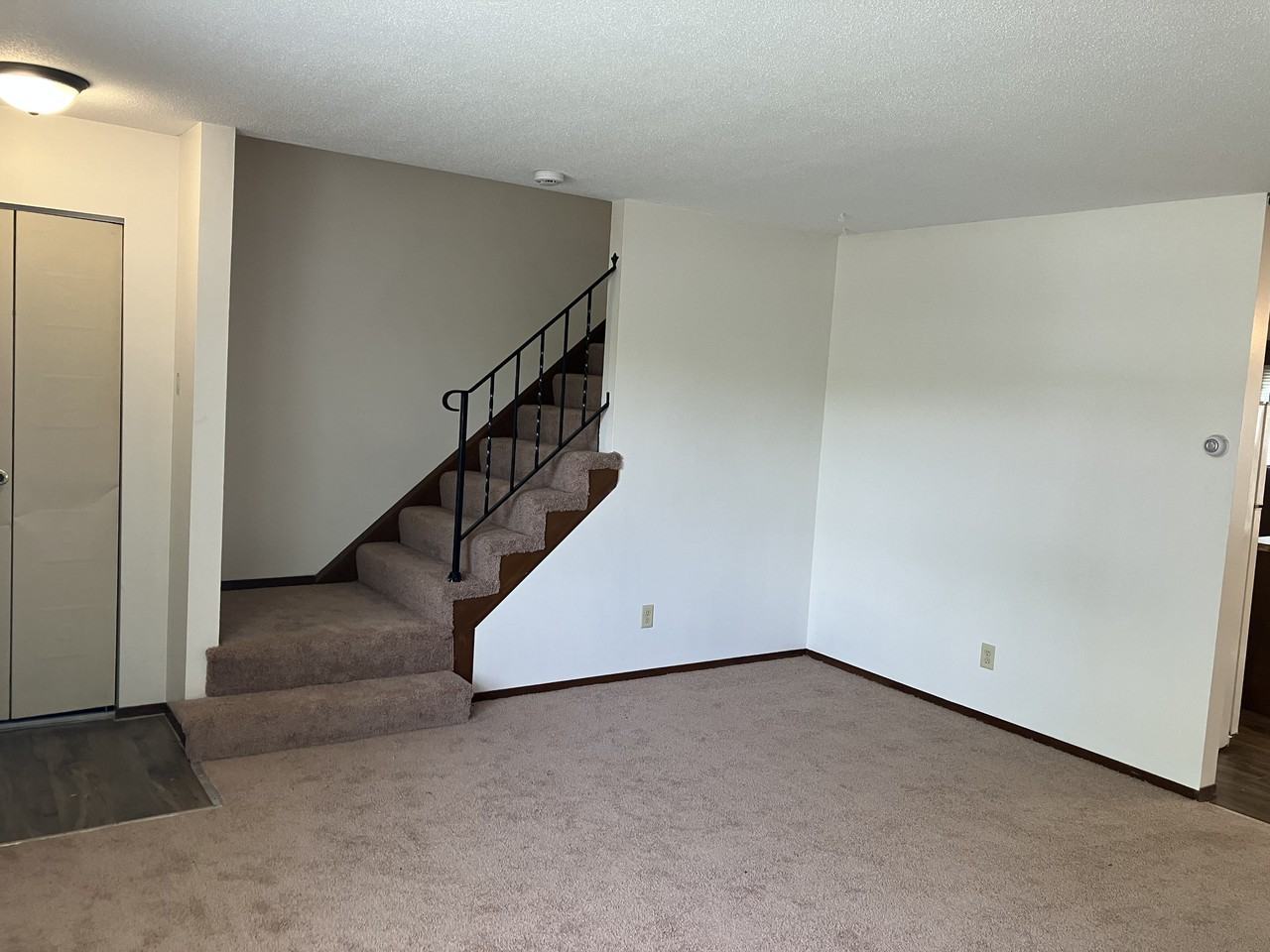 4357 45th Ave N #4357 - Photo 4 of 6