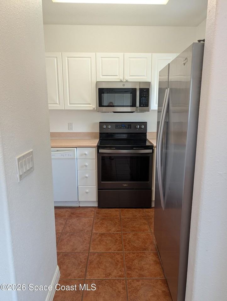 313 Ocean Park Ln #V95 - Photo 4 of 25