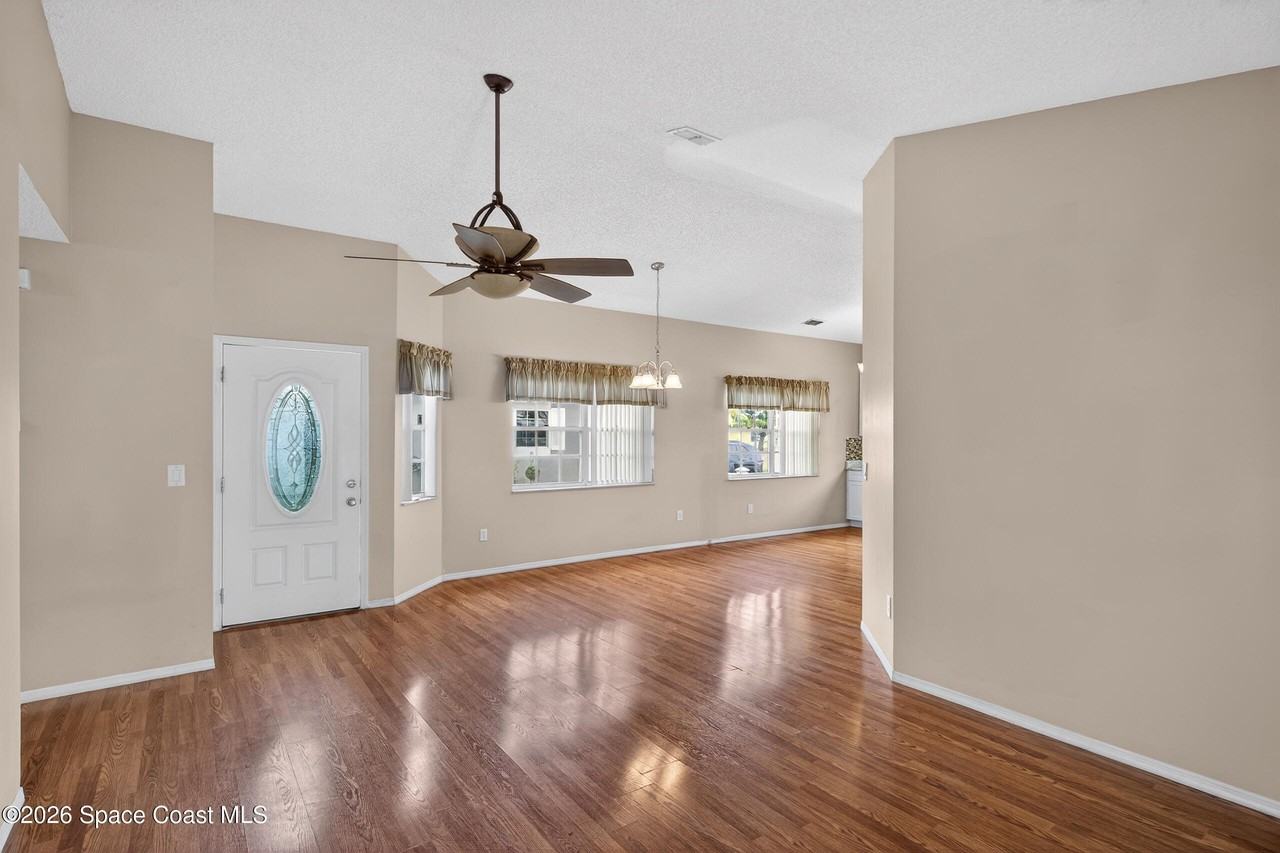 1924 Sugarberry Ct Ne - Photo 6 of 15