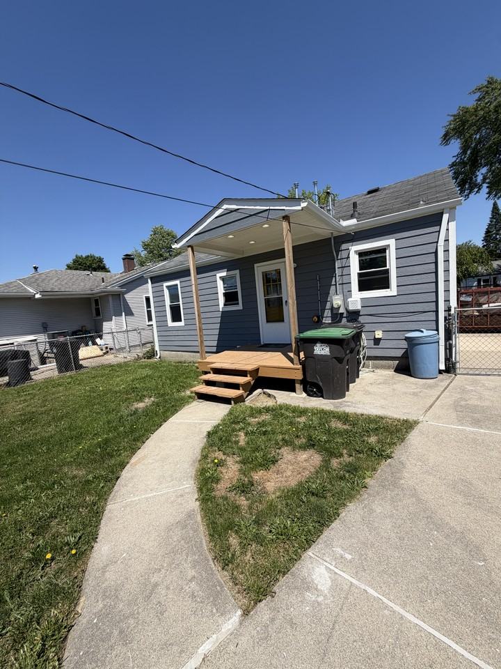 5924 Katherine St #NA - Photo 3 of 19