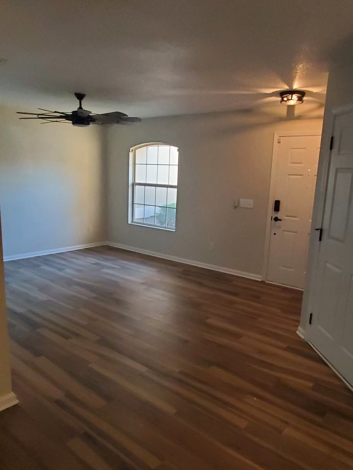 1595 Vineland Cir Unit C #C - Photo 7 of 29