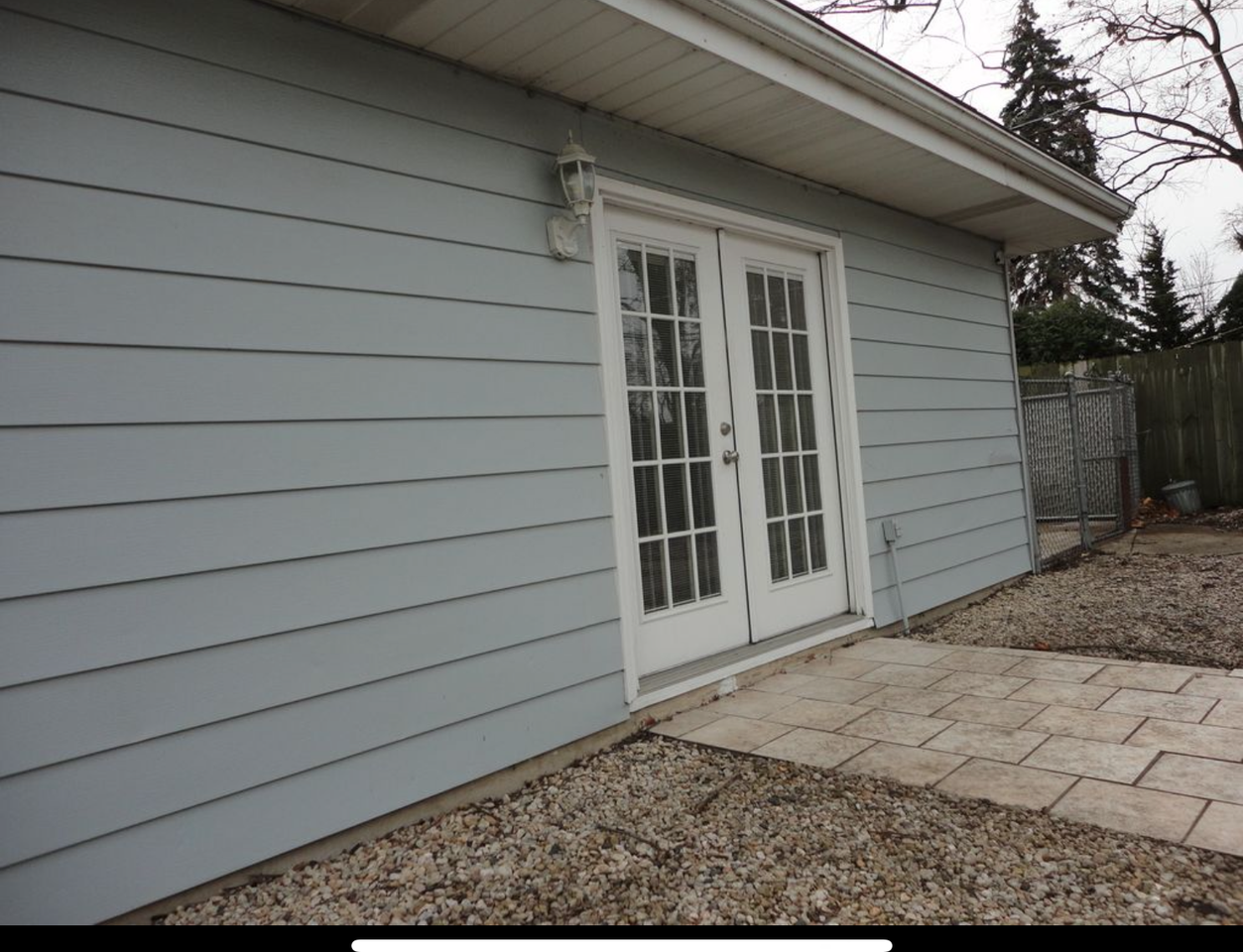 251 E Plymouth St #NA - Photo 3 of 18