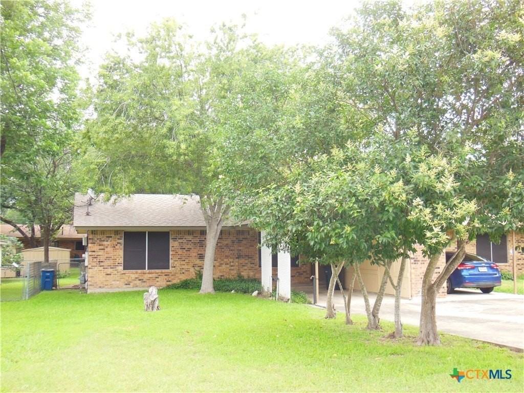 1022 Clover Cir - Photo 2 of 15