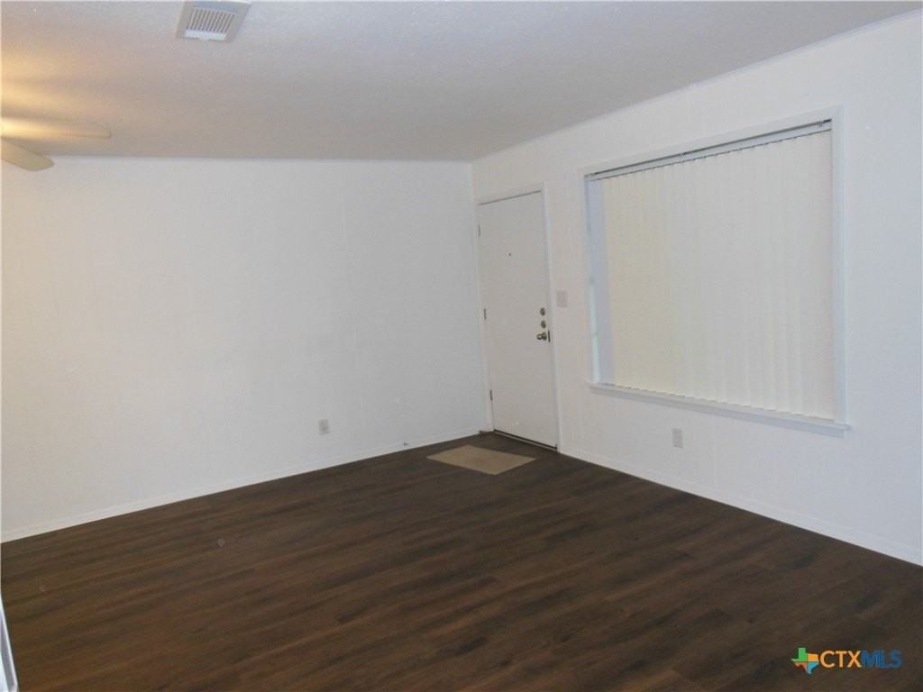 1022 Clover Cir - Photo 5 of 15