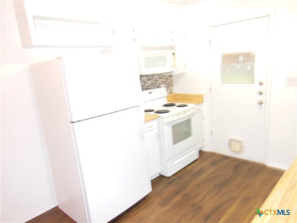 1022 Clover Cir - Photo 6 of 15