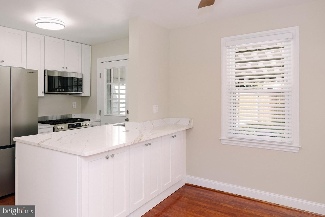 632 Faraday Pl Ne - Photo 7 of 35