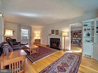 3121 Quebec Pl Nw - Photo 2 of 18