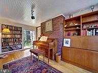 3121 Quebec Pl Nw - Photo 4 of 18