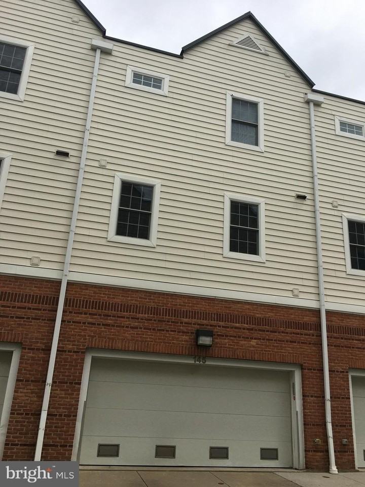 145 Christina Landing Dr - Photo 3 of 26