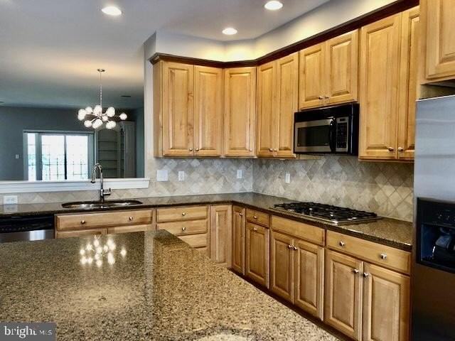 145 Christina Landing Dr - Photo 6 of 26