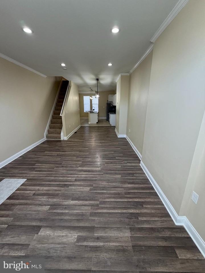 1904 E Lanvale St - Photo 3 of 14