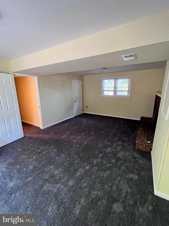 10959 Beechwood Ct - Photo 5 of 10