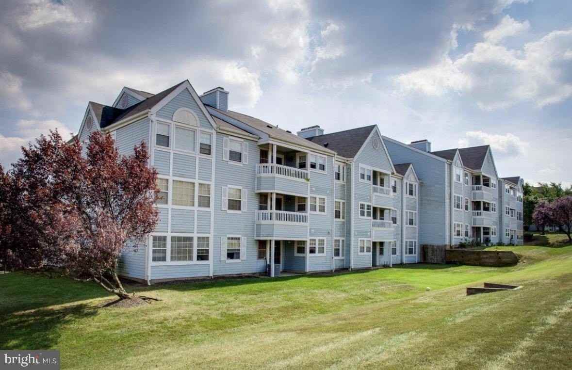8503 Falls Run Rd #B - Photo 2 of 23