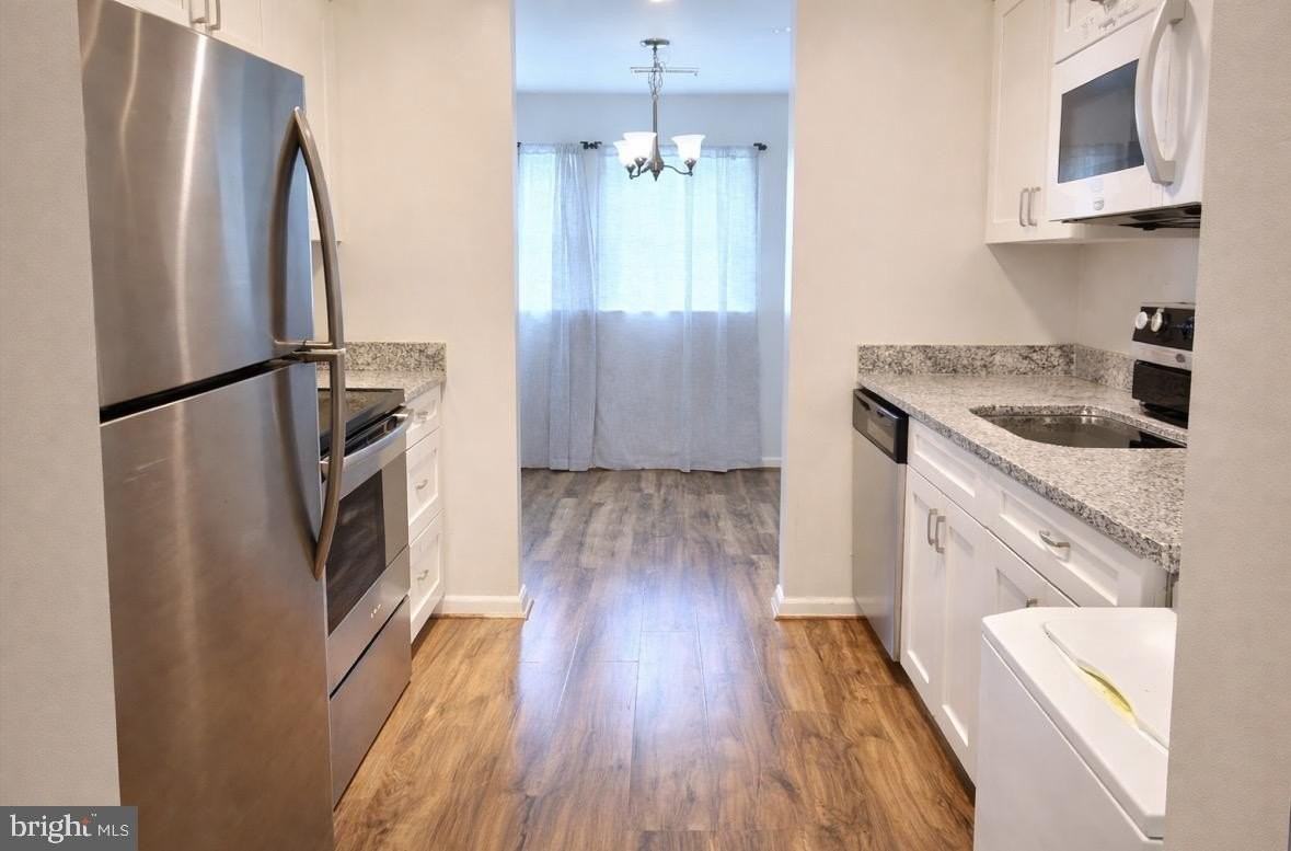8503 Falls Run Rd #B - Photo 6 of 23