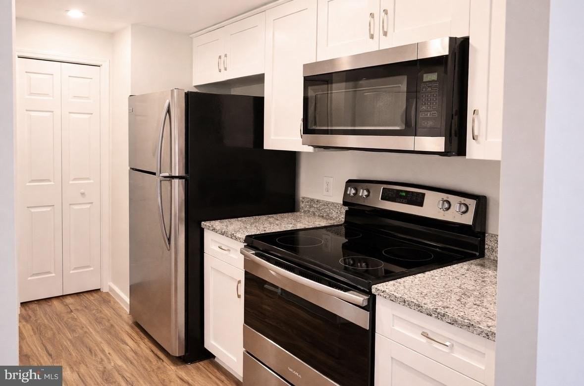8503 Falls Run Rd #B - Photo 7 of 23
