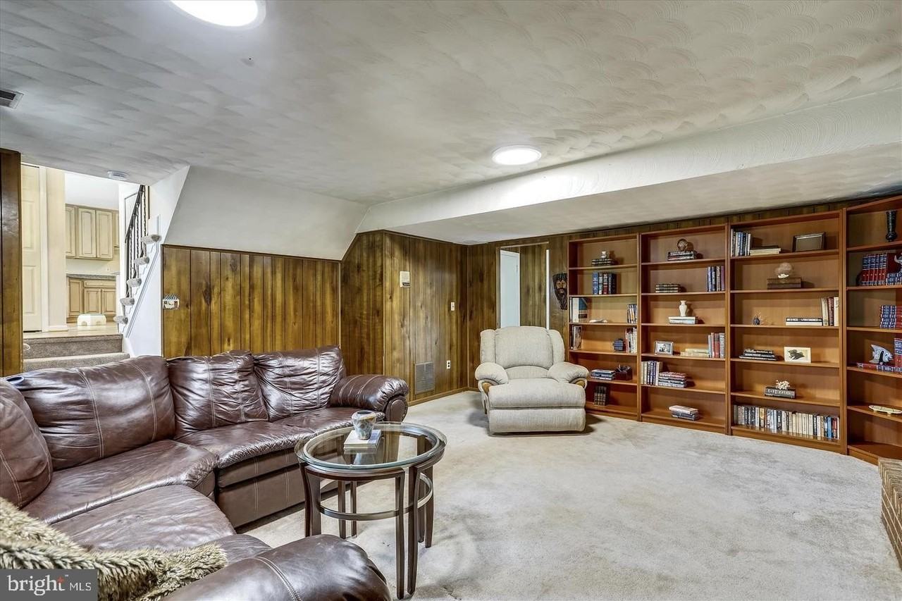 15602 Bondy Ln - Photo 2 of 5