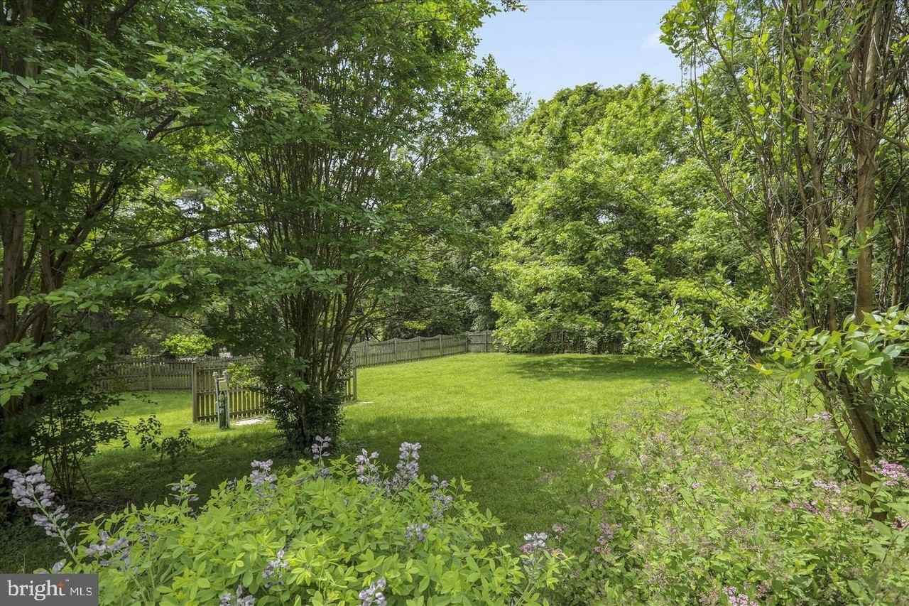15602 Bondy Ln - Photo 3 of 5