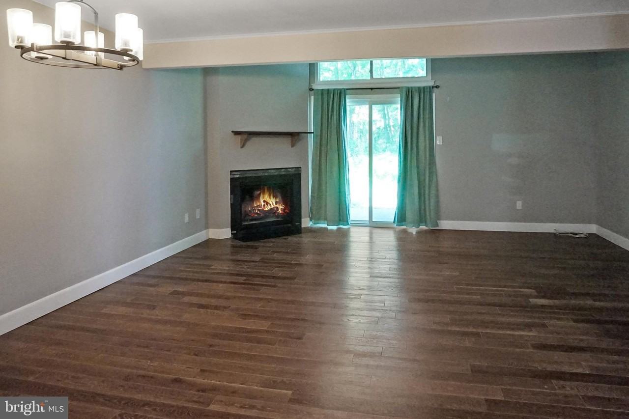 27 W Azalea Ln - Photo 4 of 19