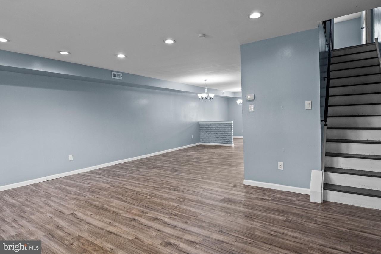 1392 Argyle Way - Photo 3 of 21