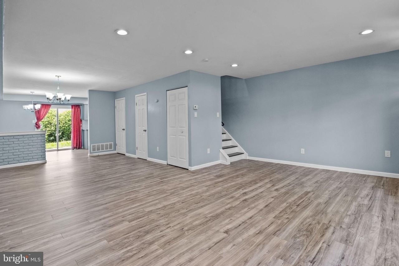 1392 Argyle Way - Photo 4 of 21