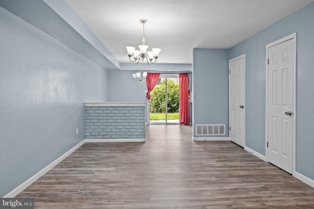 1392 Argyle Way - Photo 6 of 21