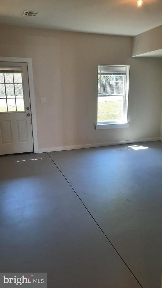 929 Admirals Quay Dr - Photo 4 of 18