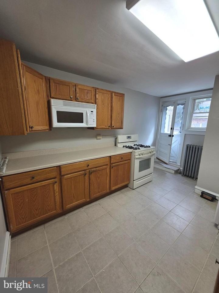 107 N Narberth Ave #2nd - Photo 2 of 13