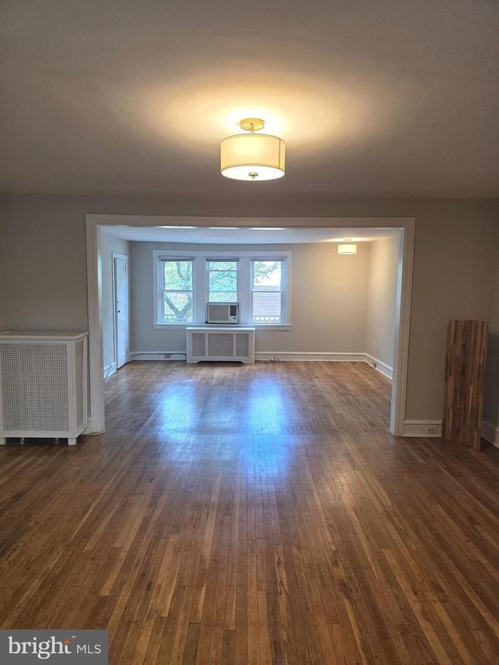 107 N Narberth Ave #2nd - Photo 4 of 13