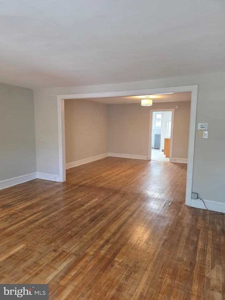 107 N Narberth Ave #2nd - Photo 5 of 13