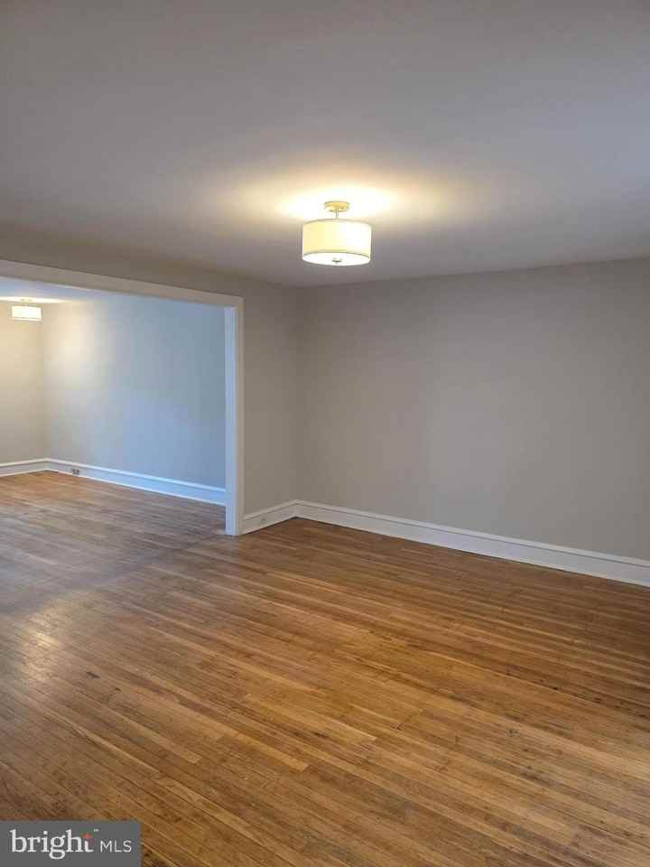 107 N Narberth Ave #2nd - Photo 7 of 13