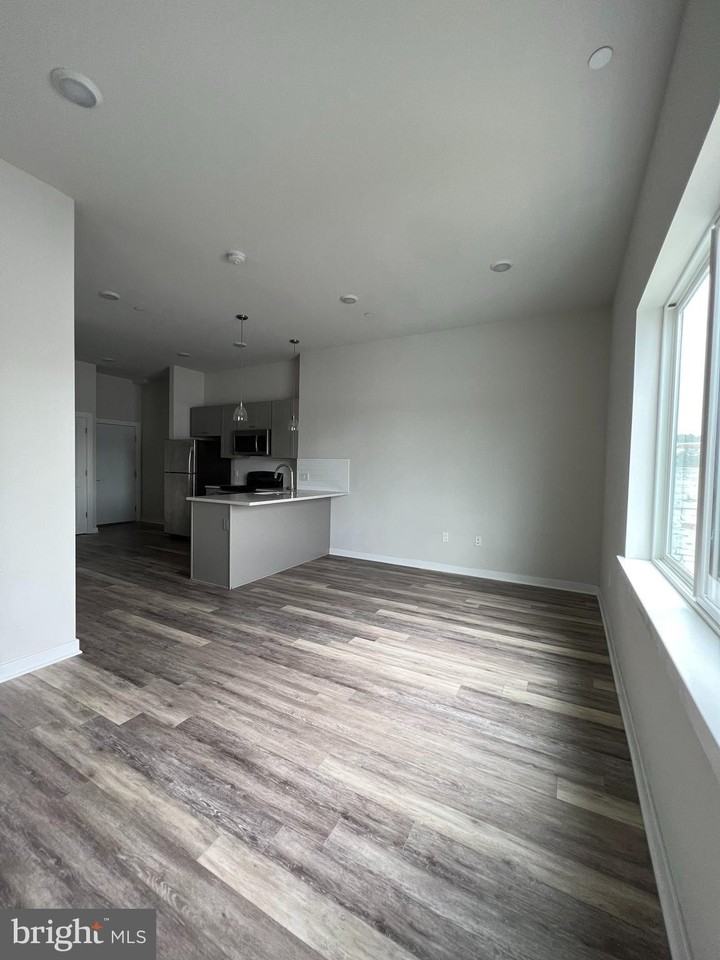 4912 Baltimore Ave #2F - Photo 5 of 9
