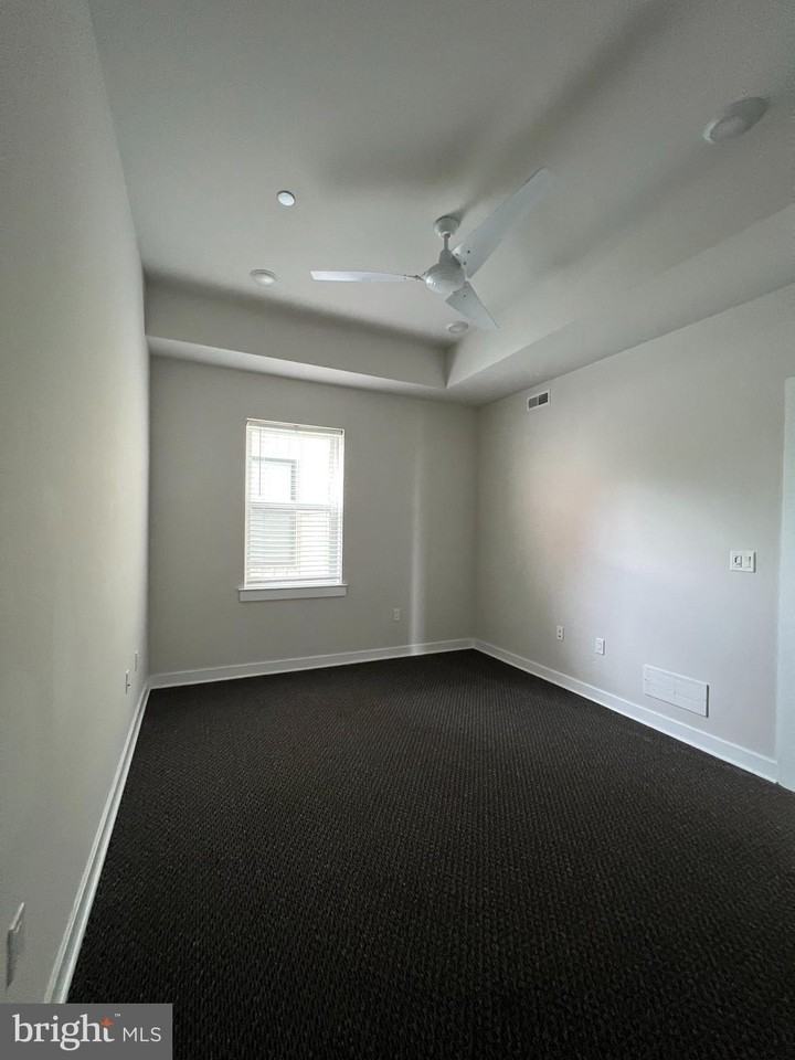 4912 Baltimore Ave #2F - Photo 7 of 9