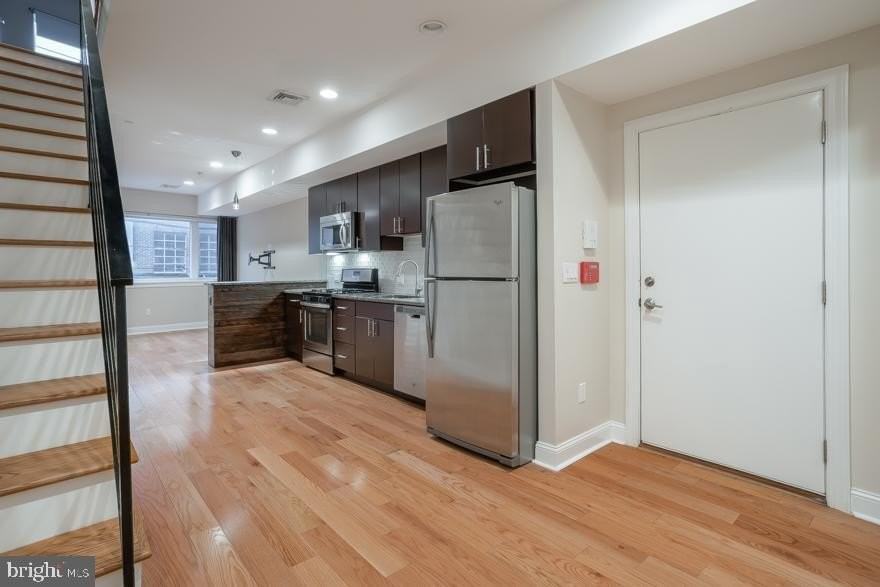 724 N 3rd St #2F - Photo 4 of 19