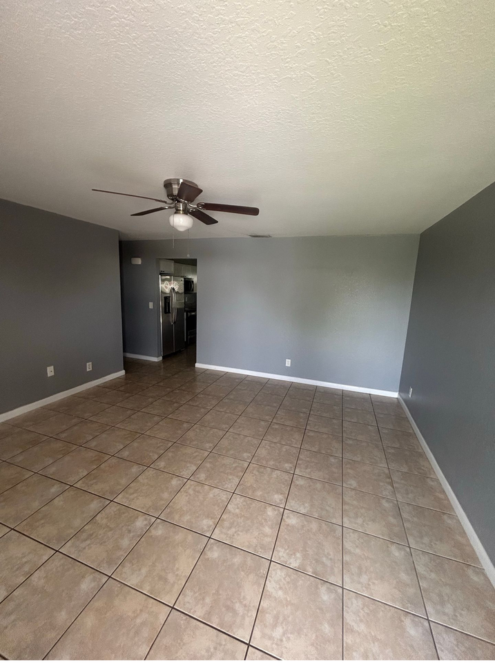 614 Cortez St - Photo 2 of 12