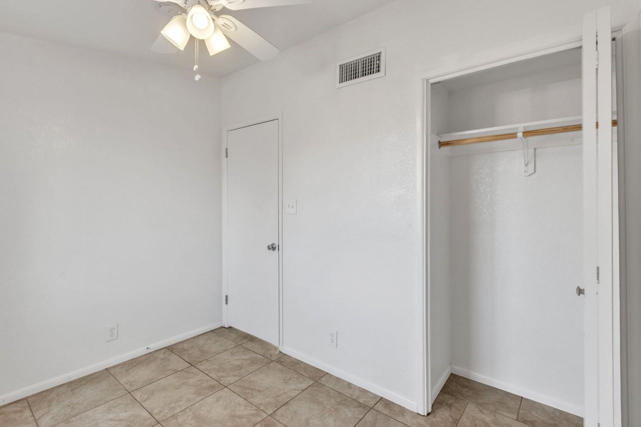 216 Whitton St #NA - Photo 6 of 12
